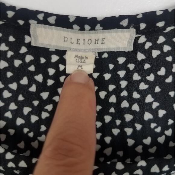 Plione | Black and White Heart Print Blouse - Picture 7 of 7